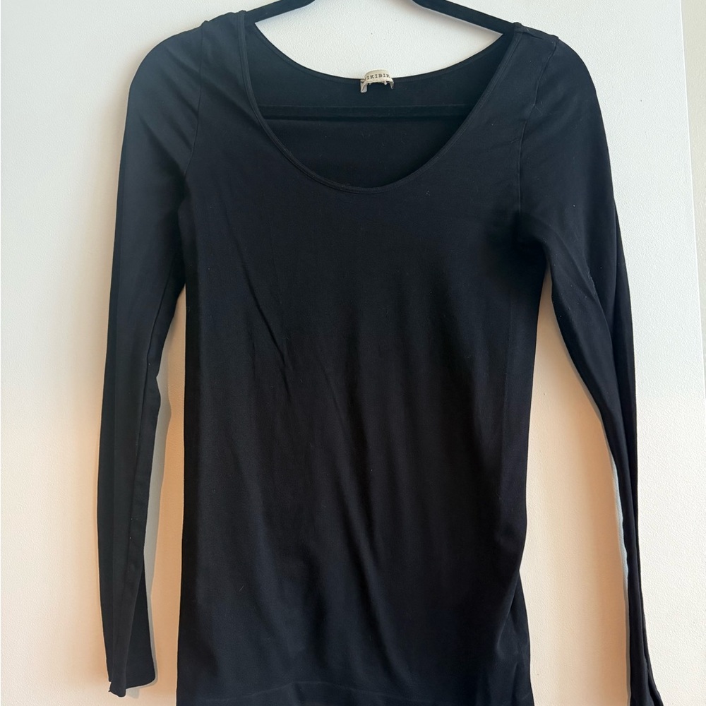 Nikibiki Black Fitted Blouse